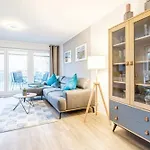 Apartman 2 Seasons, Six Senses