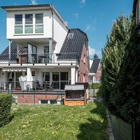 2 Seasons, Six Senses アパート