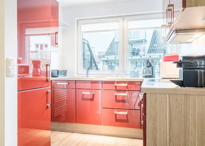 2 Seasons, Six Senses *