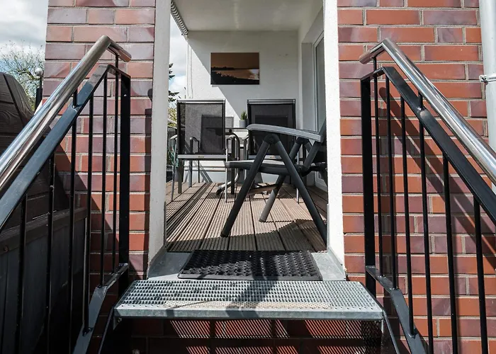 2 Seasons, Six Senses